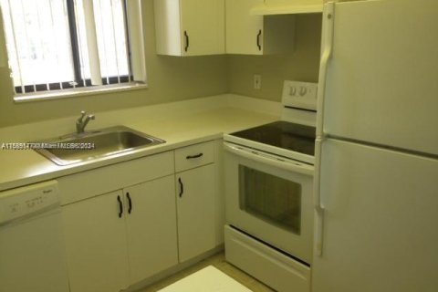 Condo in Davie, Florida, 2 bedrooms  № 2017293 - photo 11