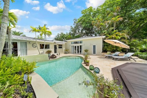 Villa ou maison à vendre à Miami, Floride: 4 chambres, 402.08 m2 № 1950204 - photo 28