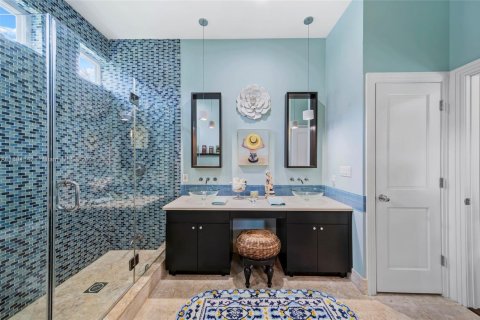 Villa ou maison à vendre à Miami, Floride: 4 chambres, 402.08 m2 № 1950204 - photo 17