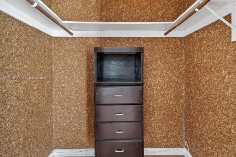 Touwnhouse à vendre à Miami, Floride: 2 chambres, 165.37 m2 № 2058136 - photo 26