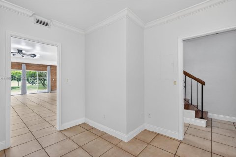 Touwnhouse à vendre à Miami, Floride: 2 chambres, 165.37 m2 № 2058136 - photo 17