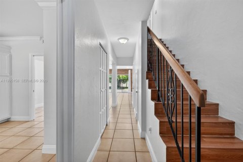 Touwnhouse à vendre à Miami, Floride: 2 chambres, 165.37 m2 № 2058136 - photo 6