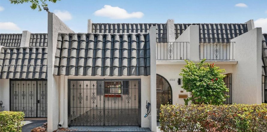 Touwnhouse à Miami, Floride 2 chambres, 165.37 m2 № 2058136