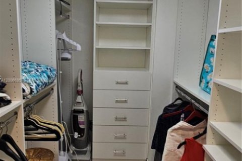 Apartamento en alquiler en Hollywood, Florida, 1 dormitorio, 83.61 m2 № 2071139 - foto 11