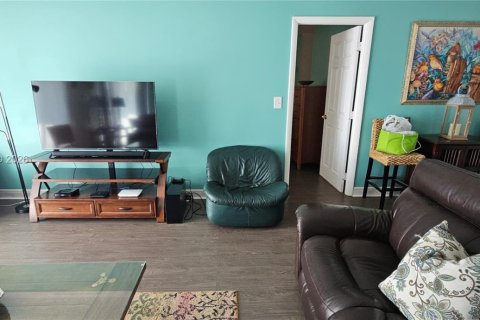 Apartamento en alquiler en Hollywood, Florida, 1 dormitorio, 83.61 m2 № 2071139 - foto 10