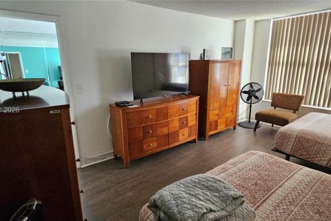 Apartamento en alquiler en Hollywood, Florida, 1 dormitorio, 83.61 m2 № 2071139 - foto 5