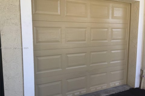 Купить кондоминиум в Норт-Лодердейл, Флорида 1 спальня, 81.57м2, № 1988640 - фото 26