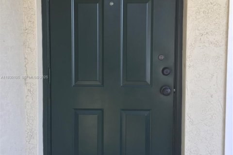 Купить кондоминиум в Норт-Лодердейл, Флорида 1 спальня, 81.57м2, № 1988640 - фото 6