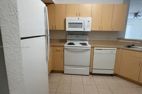 Купить кондоминиум в Норт-Лодердейл, Флорида 1 спальня, 81.57м2, № 1988640 - фото 11