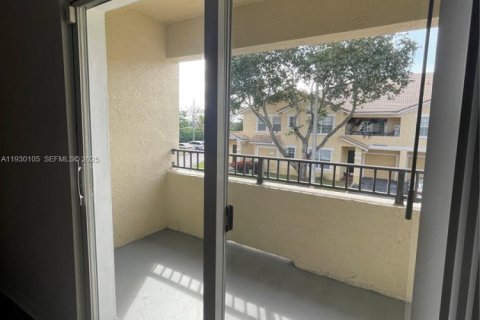 Купить кондоминиум в Норт-Лодердейл, Флорида 1 спальня, 81.57м2, № 1988640 - фото 18