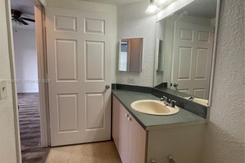 Купить кондоминиум в Норт-Лодердейл, Флорида 1 спальня, 81.57м2, № 1988640 - фото 23