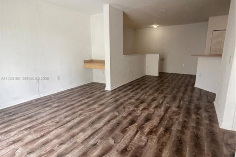 Купить кондоминиум в Норт-Лодердейл, Флорида 1 спальня, 81.57м2, № 1988640 - фото 16