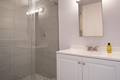 Купить кондоминиум в Халландейл-Бич, Флорида 2 спальни, 111.48м2, № 2397192 - фото 26