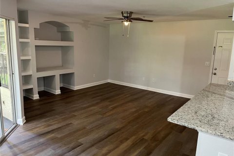 Condominio en alquiler en Orlando, Florida, 2 dormitorios, 94.85 m2 № 2095208 - foto 2