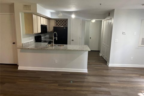 Condominio en alquiler en Orlando, Florida, 2 dormitorios, 94.85 m2 № 2095208 - foto 5