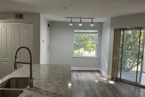 Condominio en alquiler en Orlando, Florida, 2 dormitorios, 94.85 m2 № 2095208 - foto 6