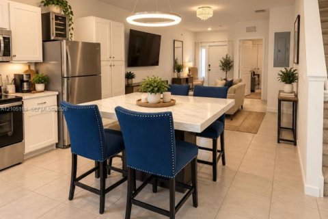Touwnhouse à vendre à Florida City, Floride: 3 chambres, 127.83 m2 № 2423446 - photo 9