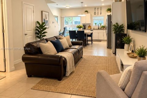 Touwnhouse à vendre à Florida City, Floride: 3 chambres, 127.83 m2 № 2423446 - photo 4