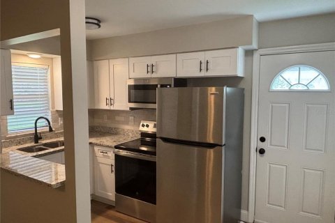 Apartamento en alquiler en Zephyrhills, Florida, 1 dormitorio, 51.1 m2 № 1909337 - foto 3