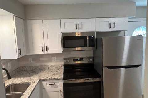 Apartamento en alquiler en Zephyrhills, Florida, 1 dormitorio, 51.1 m2 № 1909337 - foto 4