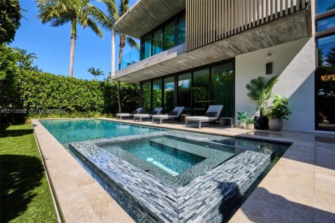 Villa ou maison à vendre à Miami Beach, Floride: 4 chambres, 307.97 m2 № 2434101 - photo 25