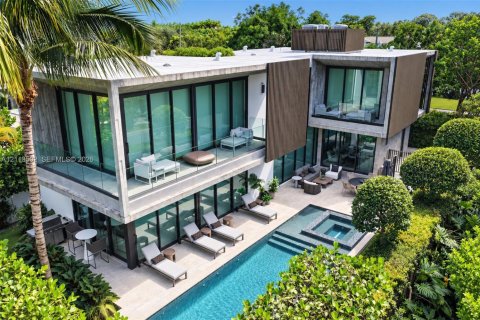 Villa ou maison à vendre à Miami Beach, Floride: 4 chambres, 307.97 m2 № 2434101 - photo 2