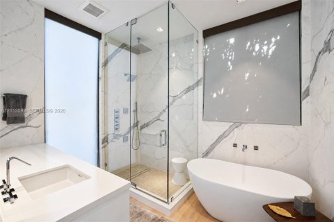 Villa ou maison à vendre à Miami Beach, Floride: 4 chambres, 307.97 m2 № 2434101 - photo 30