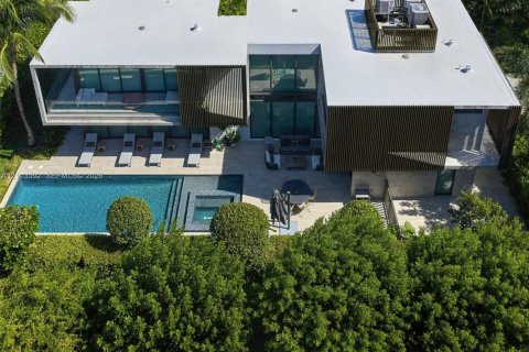 Villa ou maison à Miami Beach, Floride 4 chambres, 307.97 m2 № 2434101