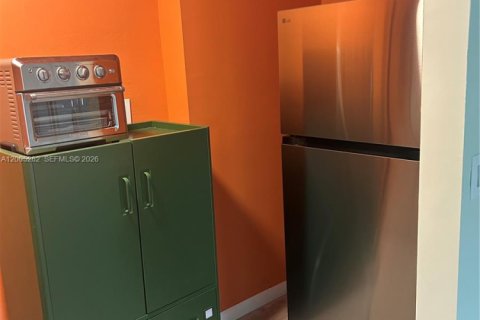 Apartamento en alquiler en Pompano Beach, Florida, 51.1 m2 № 2070756 - foto 6