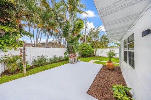 Apartamento en alquiler en Pompano Beach, Florida, 51.1 m2 № 2070756 - foto 14