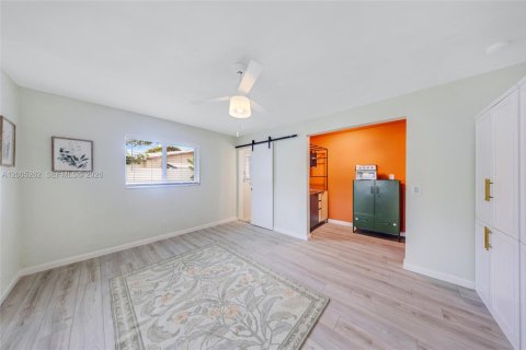 Apartamento en alquiler en Pompano Beach, Florida, 51.1 m2 № 2070756 - foto 8