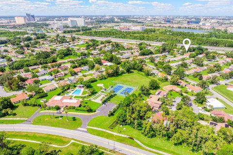 Villa ou maison à vendre à Orlando, Floride: 3 chambres, 144.37 m2 № 2391102 - photo 27