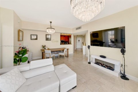 Condo in Fort Lauderdale, Florida, 2 bedrooms  № 1863862 - photo 17