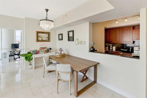Condo in Fort Lauderdale, Florida, 2 bedrooms  № 1863862 - photo 15
