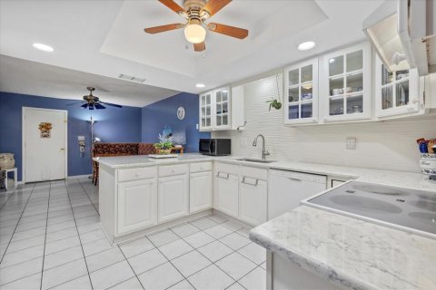 Condo in Bradenton, Florida, 3 bedrooms  № 1736510 - photo 9