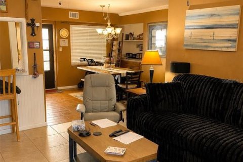 Condo in Ocala, Florida, 2 bedrooms  № 2166606 - photo 6