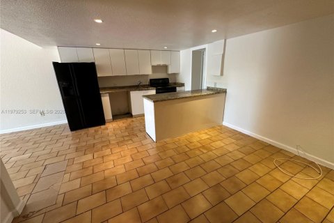 Villa ou maison à North Miami, Floride 1 chambre, 67.82 m2 № 2046011