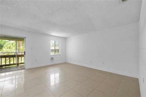 Condo in Orlando, Florida, 3 bedrooms № 2204227 - photo 8