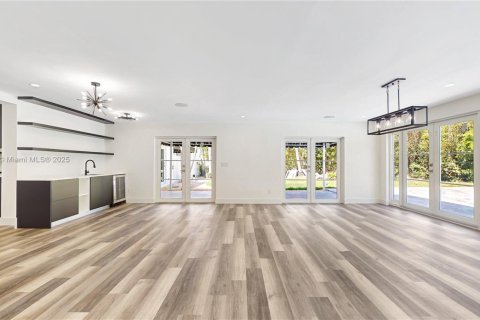 Casa en venta en Miami, Florida, 4 dormitorios, 307.69 m2 № 1607807 - foto 20