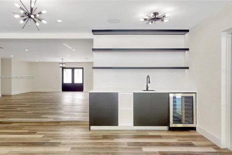 Casa en venta en Miami, Florida, 4 dormitorios, 307.69 m2 № 1607807 - foto 23