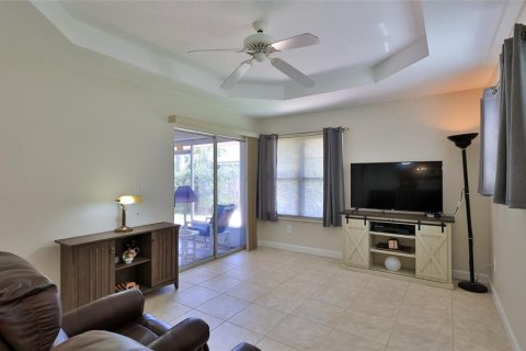 House in New Smyrna Beach, Florida 2 bedrooms, 146.32 sq.m. № 1576449 - photo 19