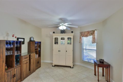 House in New Smyrna Beach, Florida 2 bedrooms, 146.32 sq.m. № 1576449 - photo 6