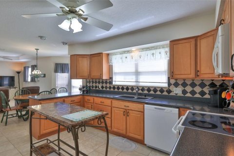 House in New Smyrna Beach, Florida 2 bedrooms, 146.32 sq.m. № 1576449 - photo 17