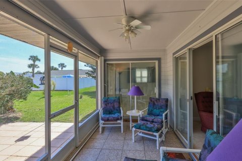 House in New Smyrna Beach, Florida 2 bedrooms, 146.32 sq.m. № 1576449 - photo 12