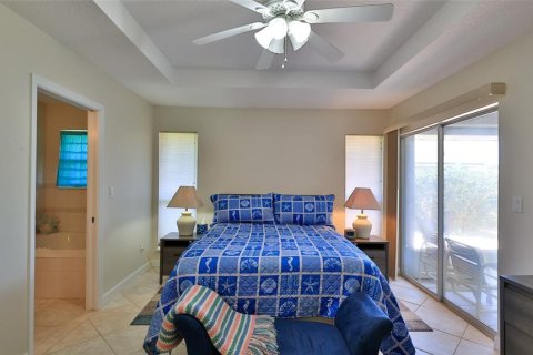 House in New Smyrna Beach, Florida 2 bedrooms, 146.32 sq.m. № 1576449 - photo 25