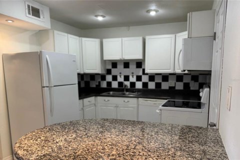 Touwnhouse à vendre à Sarasota, Floride: 3 chambres, 116.13 m2 № 1585795 - photo 8