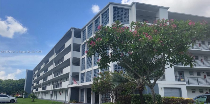 Condominio en Hollywood, Florida, 1 dormitorio № 1932407