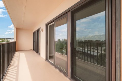 Condo in Clearwater, Florida, 2 bedrooms № 2123641 - photo 30