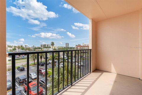 Condo in Clearwater, Florida, 2 bedrooms № 2123641 - photo 26