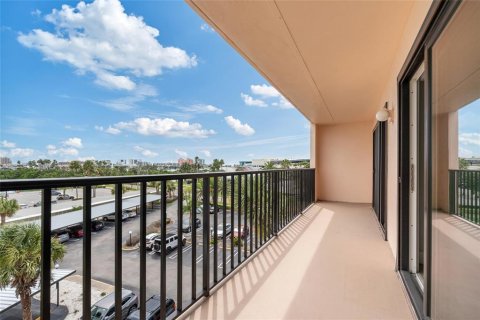 Condo in Clearwater, Florida, 2 bedrooms № 2123641 - photo 29